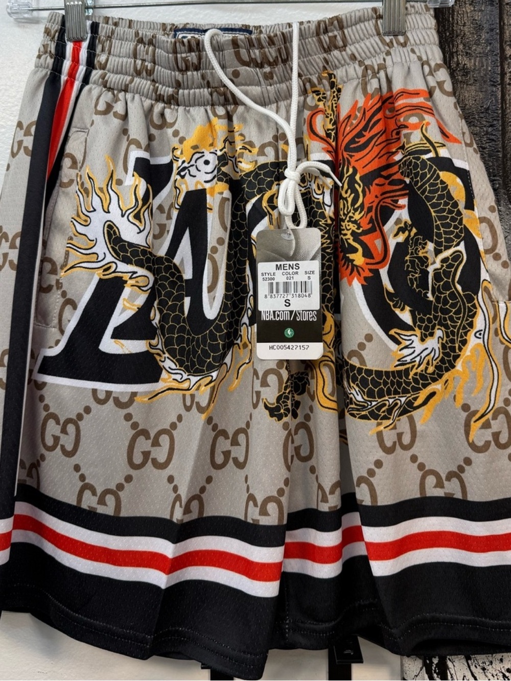 New Era x Nba Los Angeles Lakers Dragon-Print Athletic monogram shorts small - Picture 1 of 6